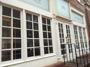 On a antique seller street in the art district of Mount Vernon